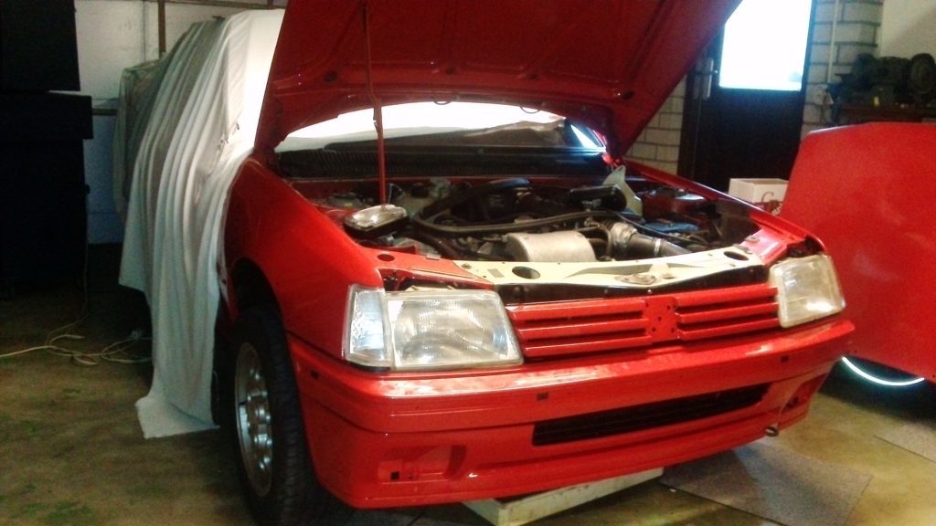 Peugeot 205 CTI 1.9 boyama sonrası birikme