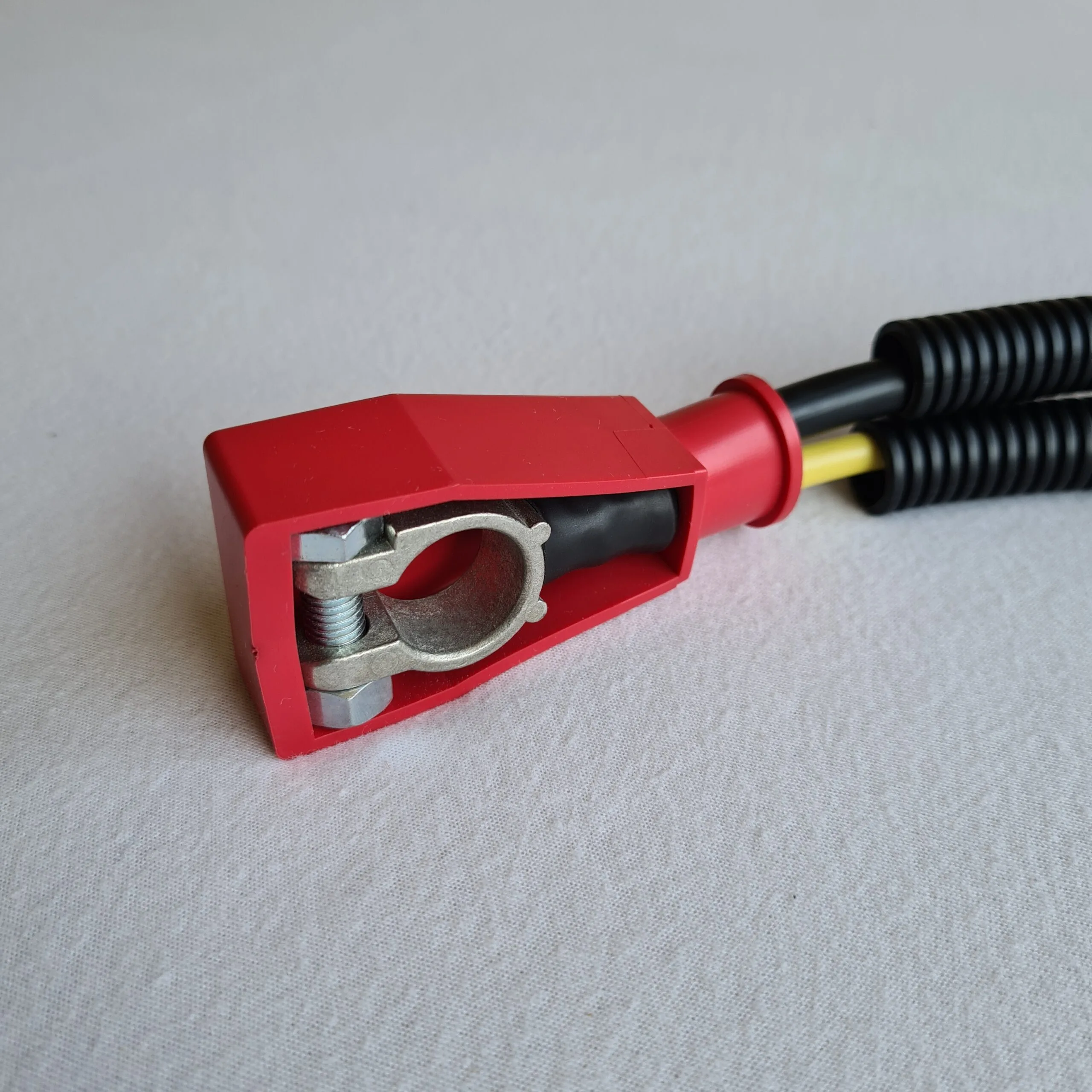 Battery cable set Peugeot 205 - Battery plus pole with red isolation cap | SKS