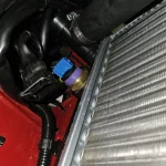 Cablaggio ventola di raffreddamento Peugeot 205 | Spina nera a 3 poli, ha lo stesso profilo di connessione della spina blu.