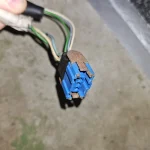 Cablaggio ventola di raffreddamento Peugeot 205 | Spina originale blu a 3 poli, intercambiabile con la variante nera.