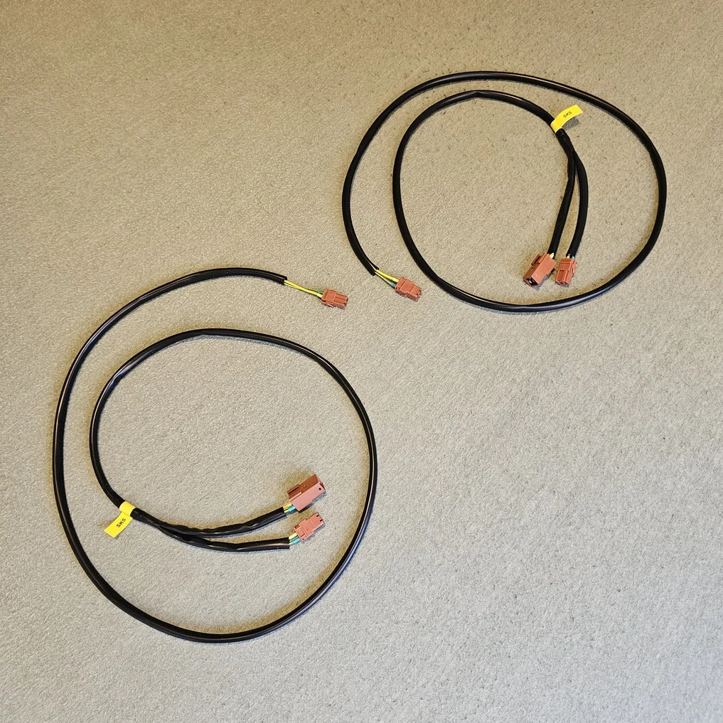 Kit de faisceau électrique pour clignotant latéral/avant Peugeot 205 | SKS