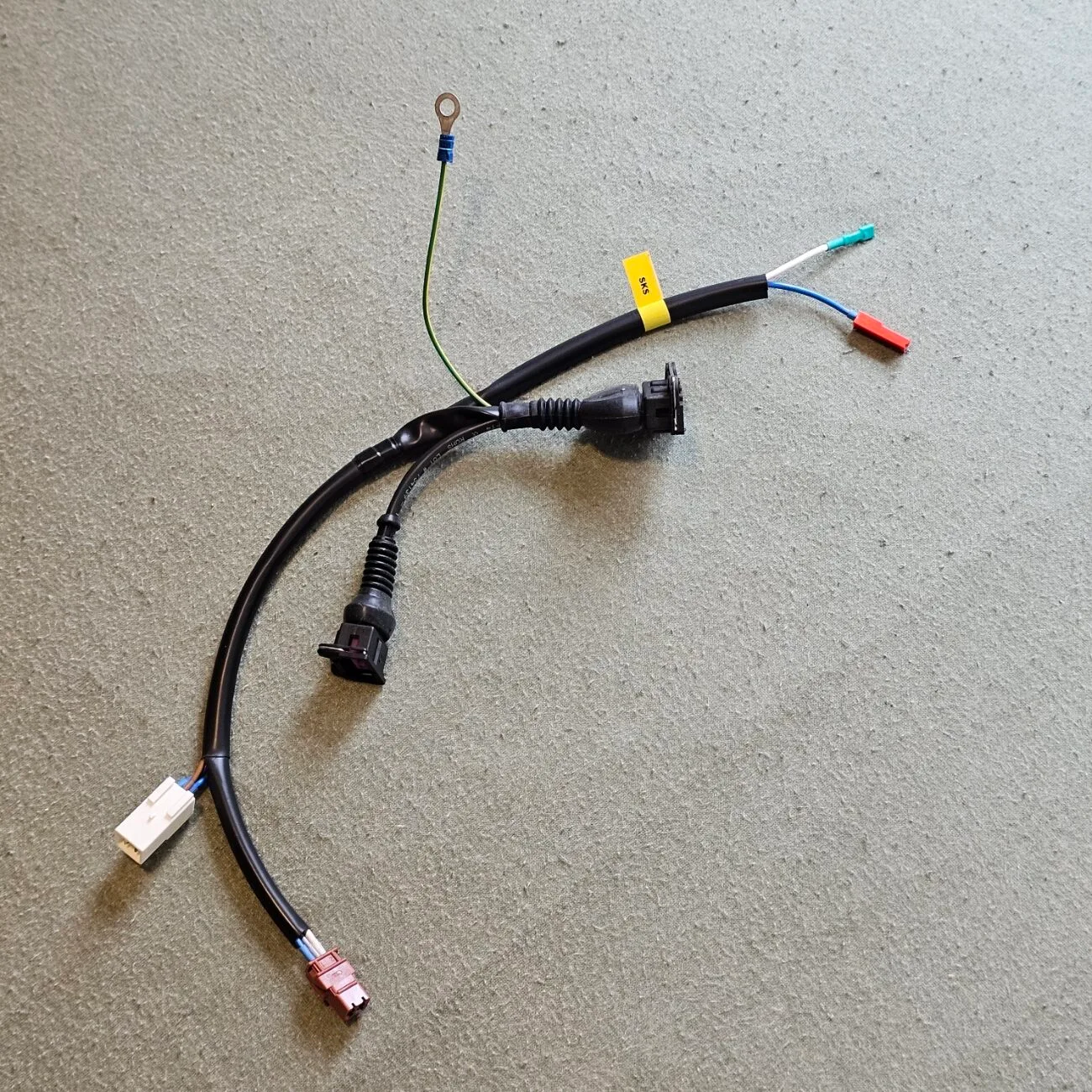 פיג'ו 205 GTI / CTI – מעגל חשמלי של מודול הצתה, שלב 1, עם 2 מחברי חיבור דו-קוטביים | SKS